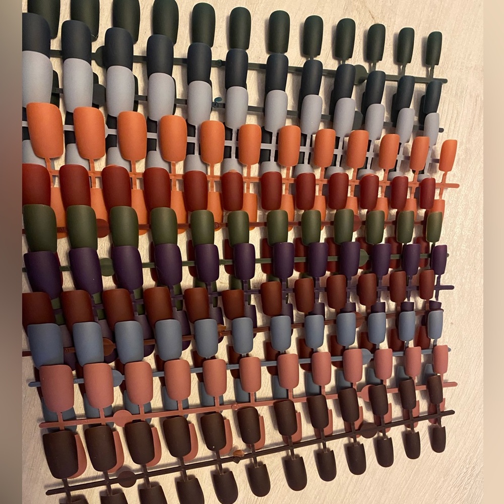 Press on nail lot